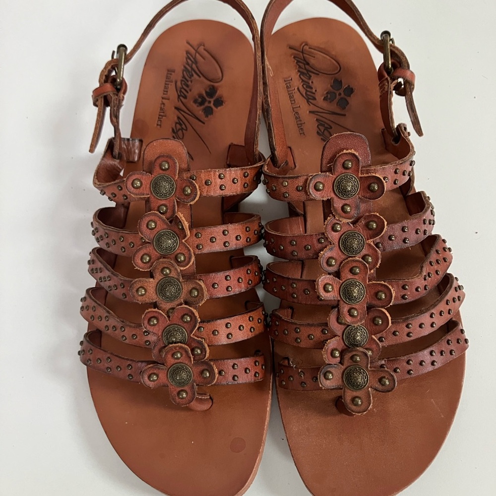 Patricia Nash Italian Leather Studded Gladiator Sandals – Size 7.5